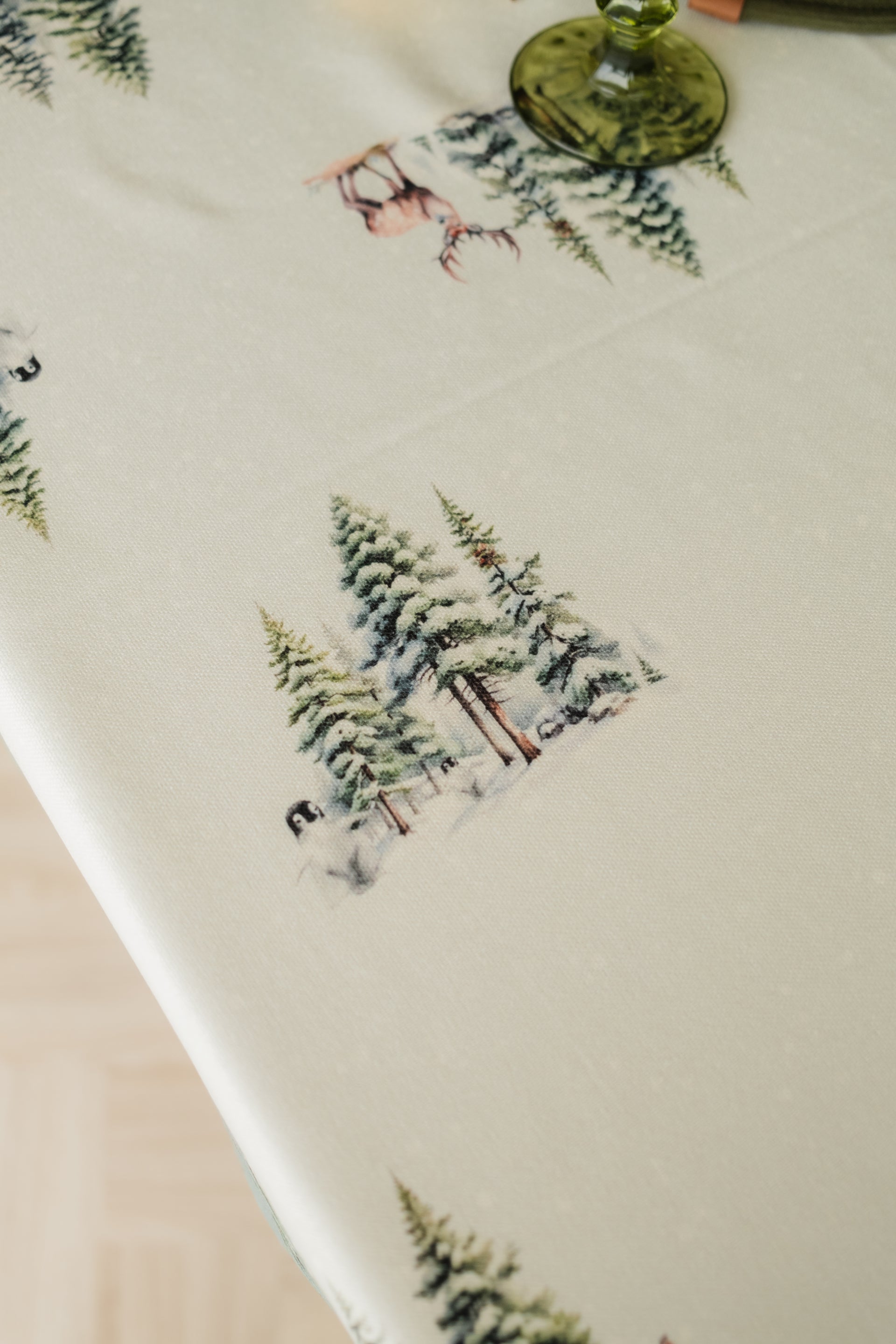 Camino de Mesa Frosty Forest