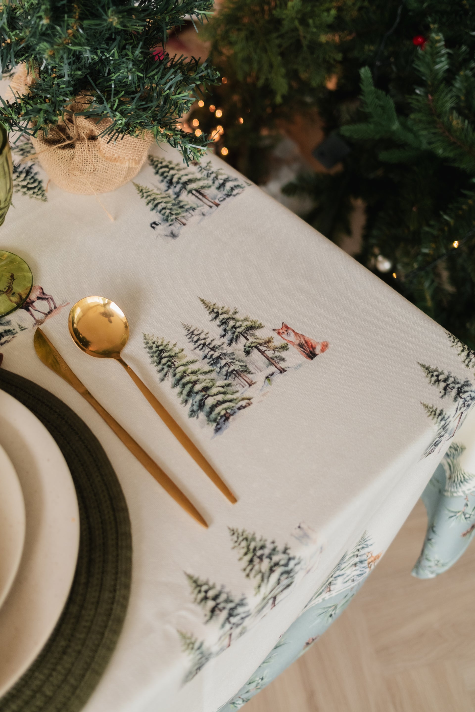 Mantel Frosty Forest