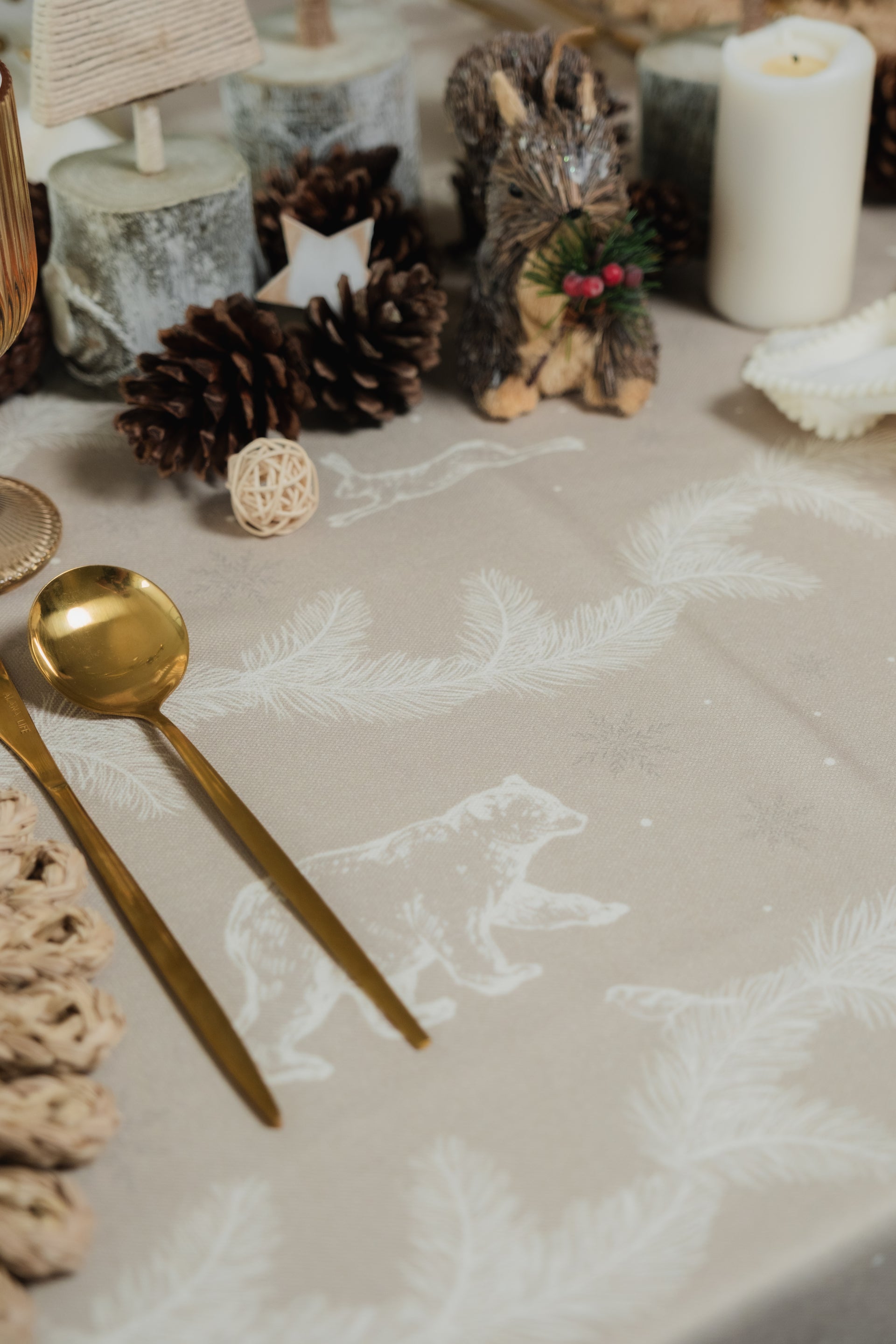 Mantel Mistical Misty