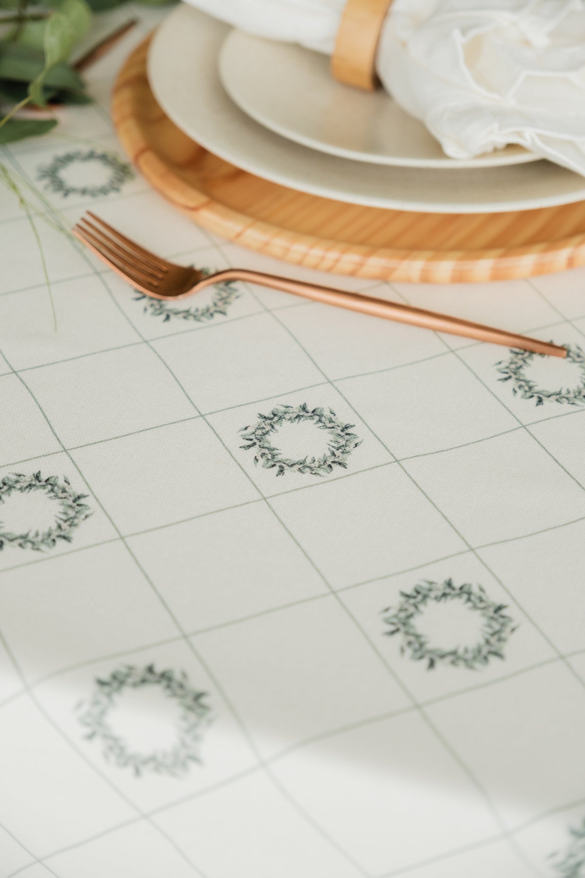 Mantel Lyptus Wreaths