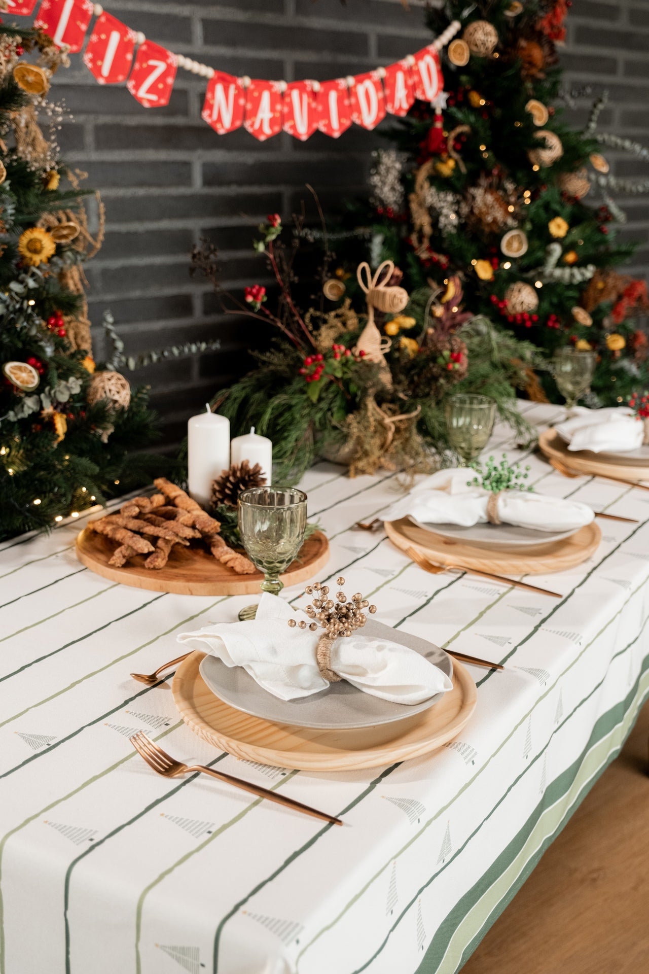 Mantel Christmas tree farm